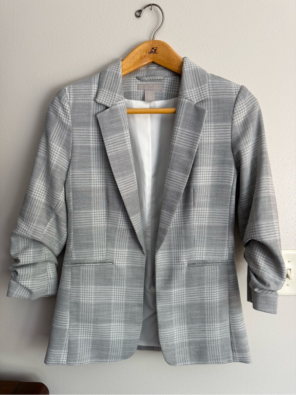 H&M Gray Plaid Notch Lapel Blazer
